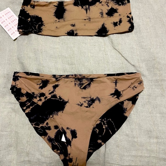 Dipping Daisy’s tie dye Caramel /black Small Swimsuit bottom New. - Picture 2 of 2